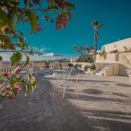 Tufo Bianco Relais Bed & Breakfast Massafra Bagian luar foto