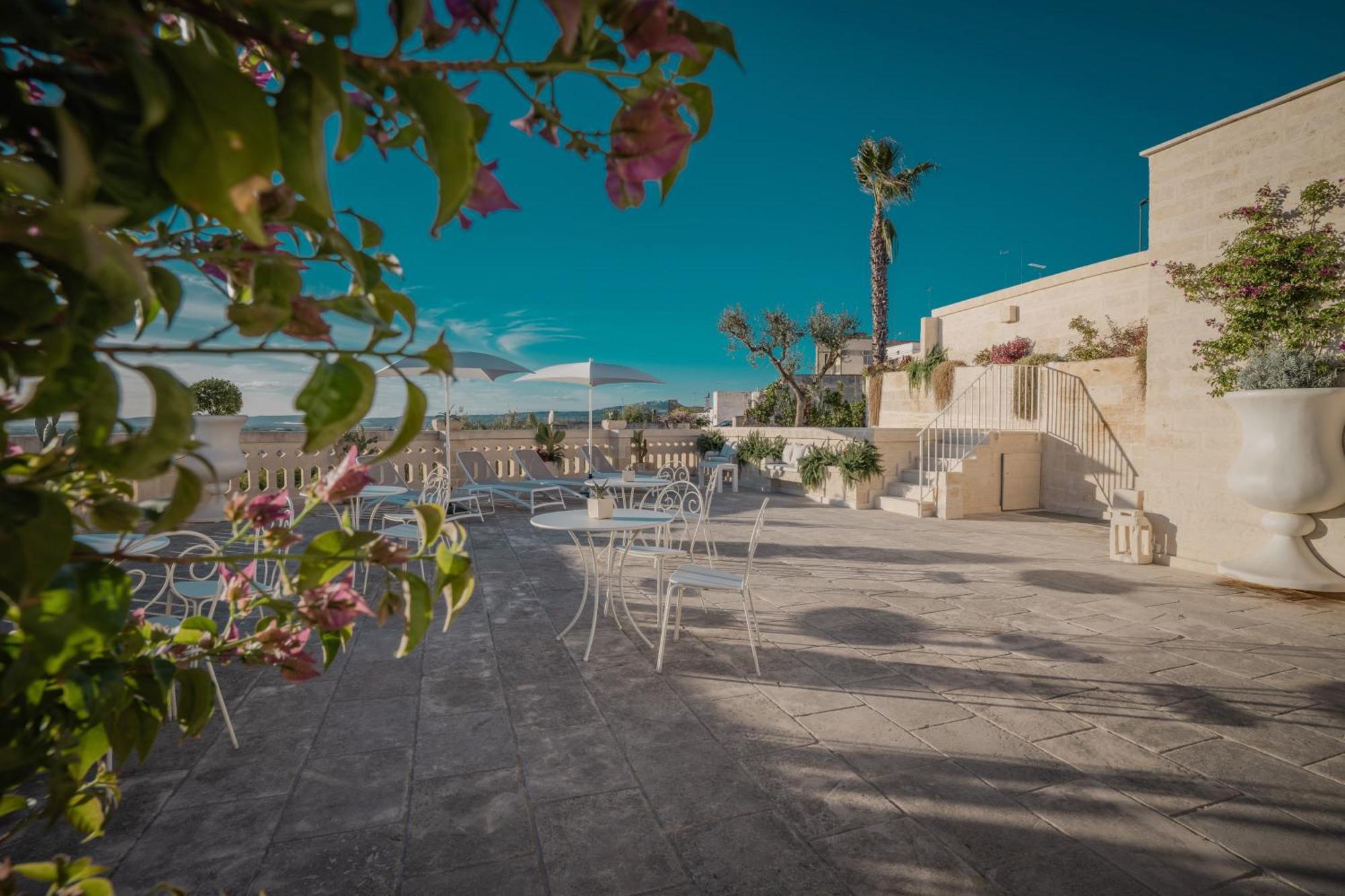 Tufo Bianco Relais Bed & Breakfast Massafra Bagian luar foto