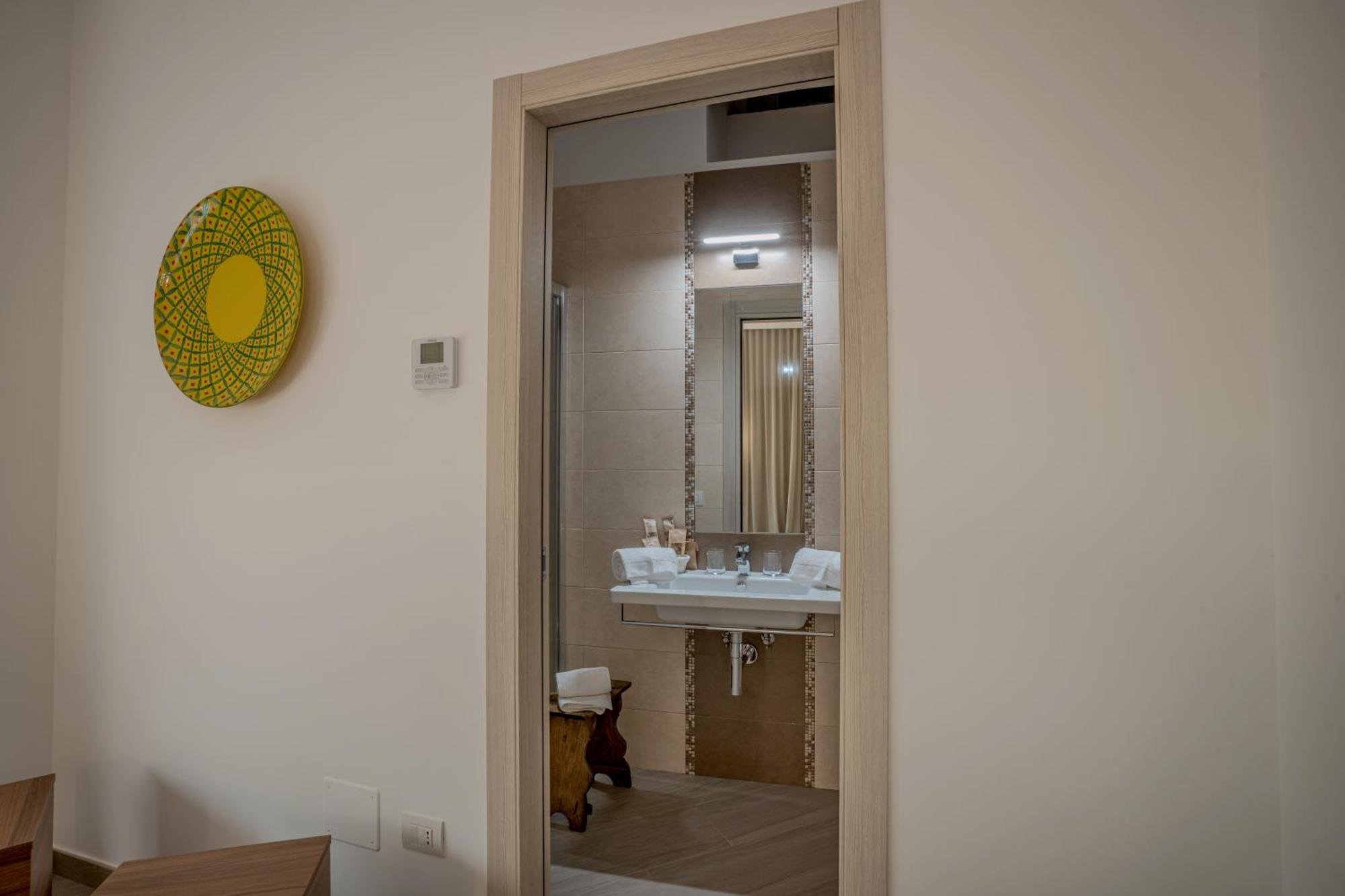 Tufo Bianco Relais Bed & Breakfast Massafra Bagian luar foto