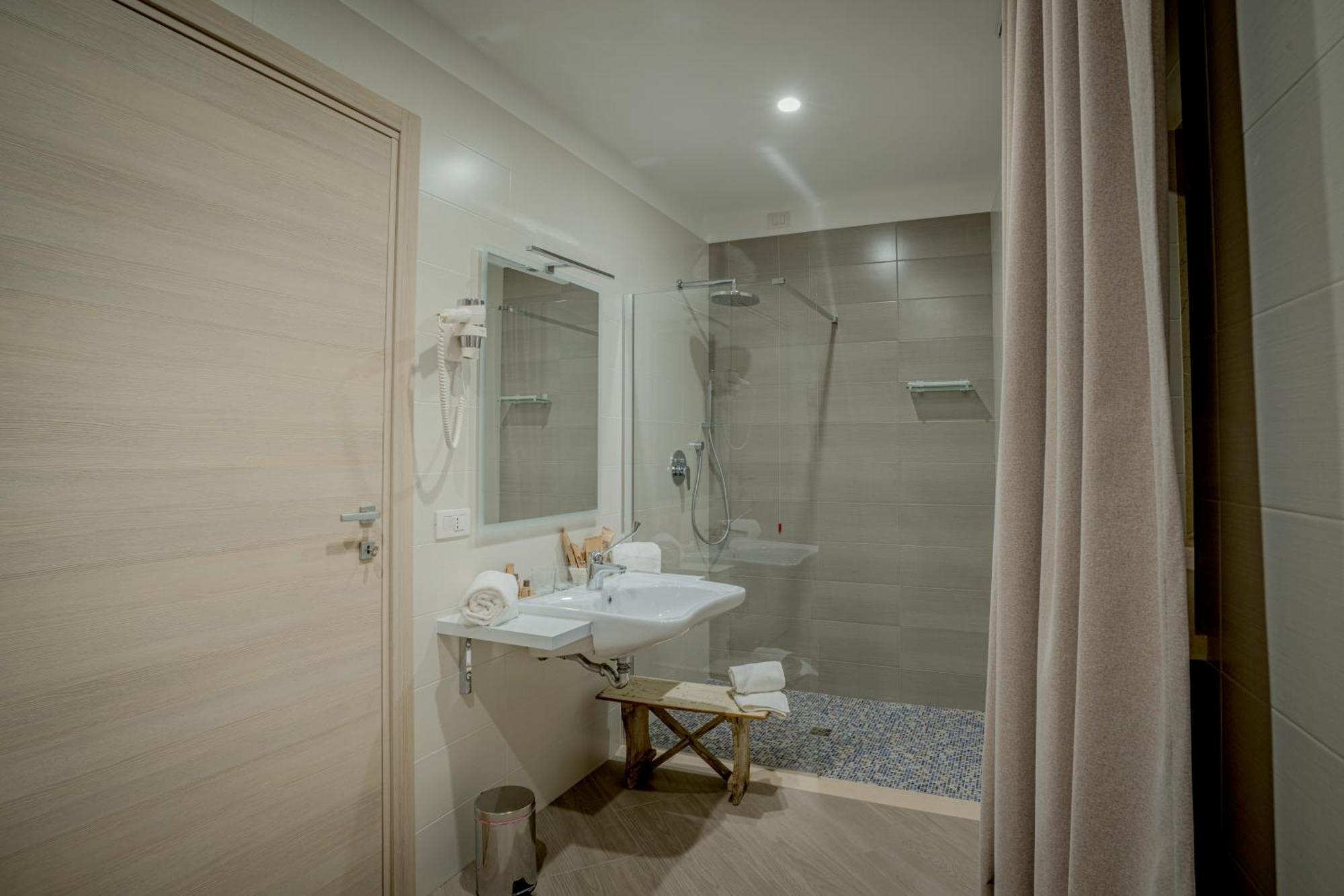 Tufo Bianco Relais Bed & Breakfast Massafra Bagian luar foto